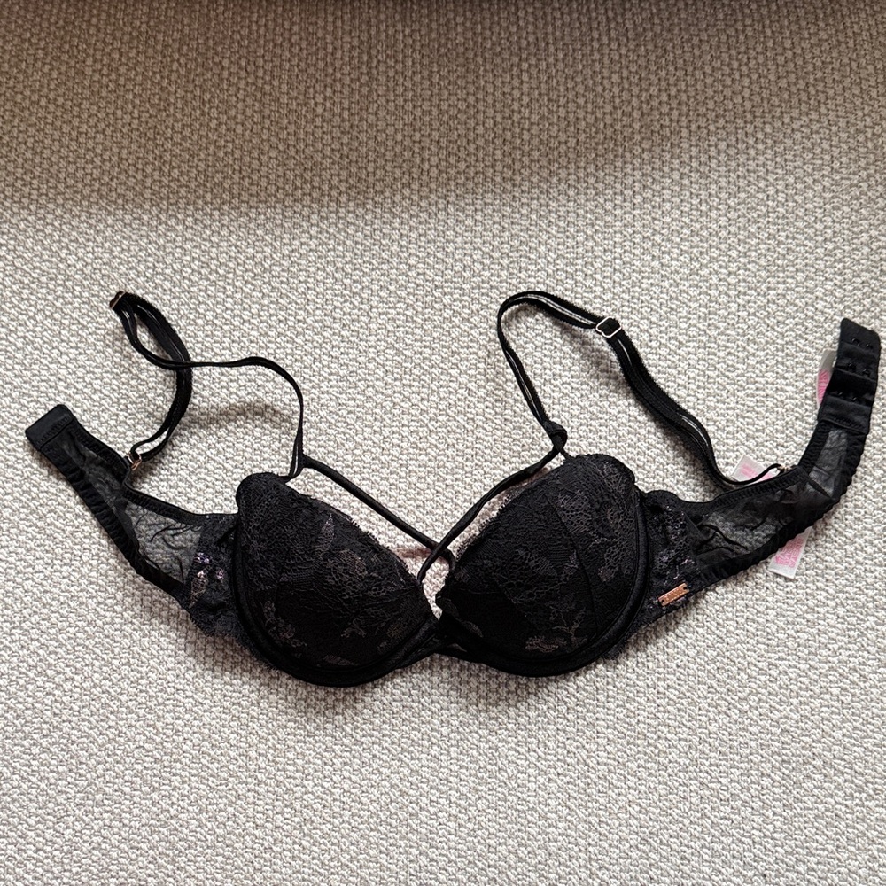 NWOT VS PINK Black Lace Bra 32A